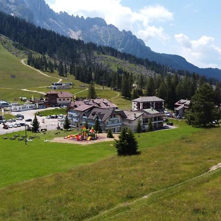 Hotel Savoy Vigo di Fassa Exterior foto